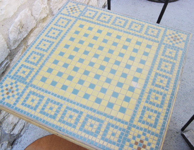 table de bistrot